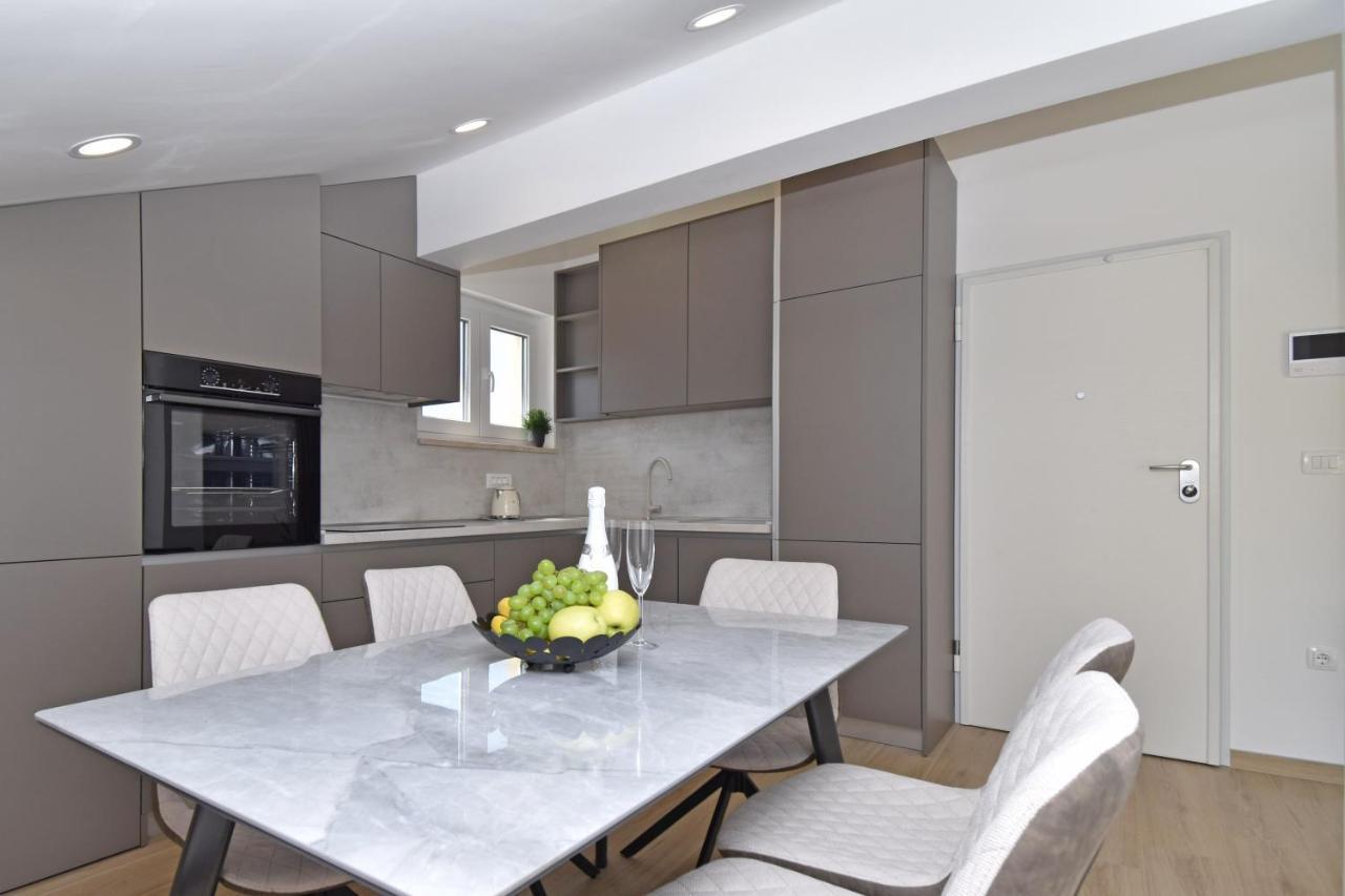 Luxury Apartments Luna Tučepi Eksteriør billede